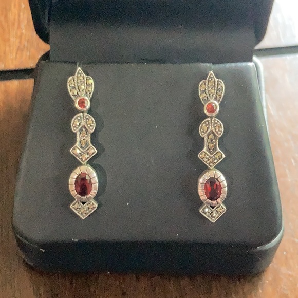 Vintage Sterling Silver Black/Dark Red Earrings - Picture 2 of 4